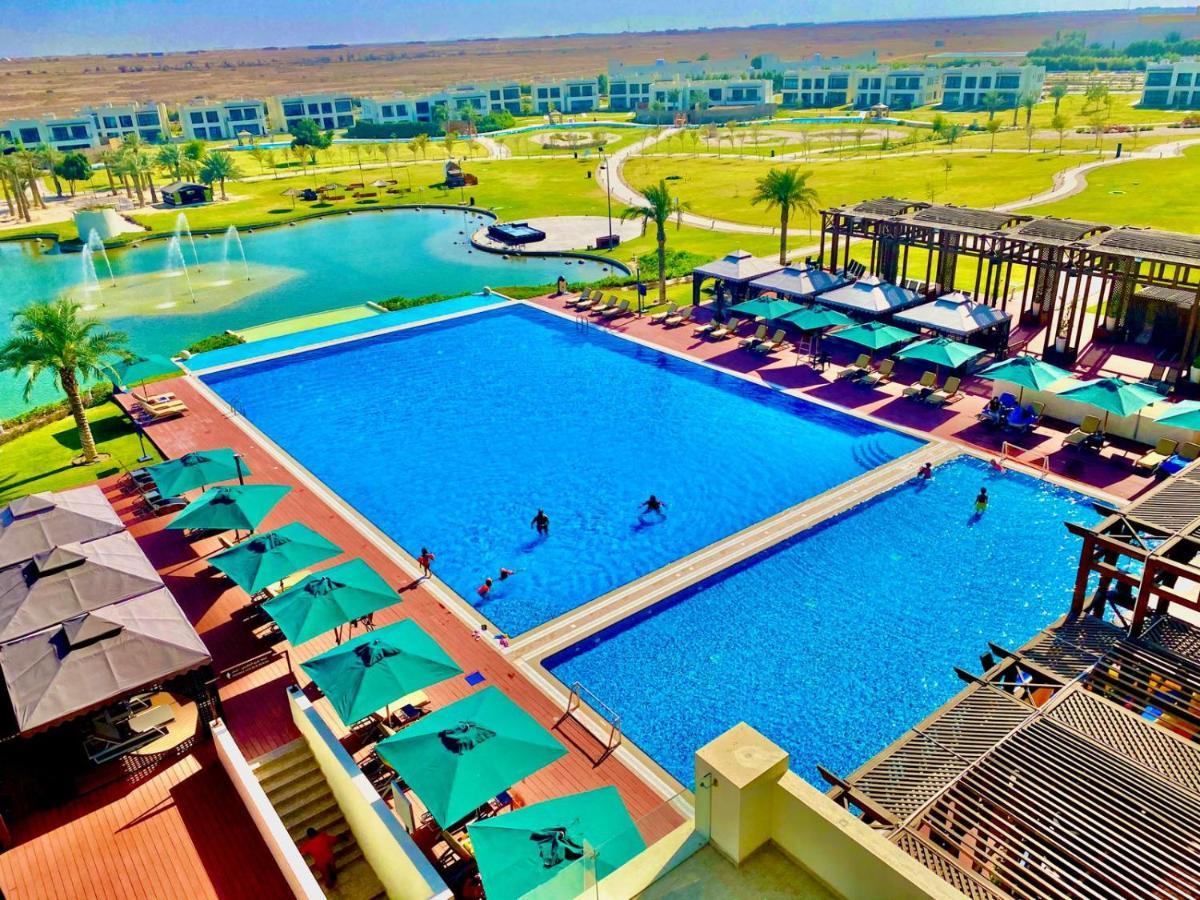 Retaj Salwa Resort & Spa Doha Buitenkant foto The pool at the Al-Jazair Resort