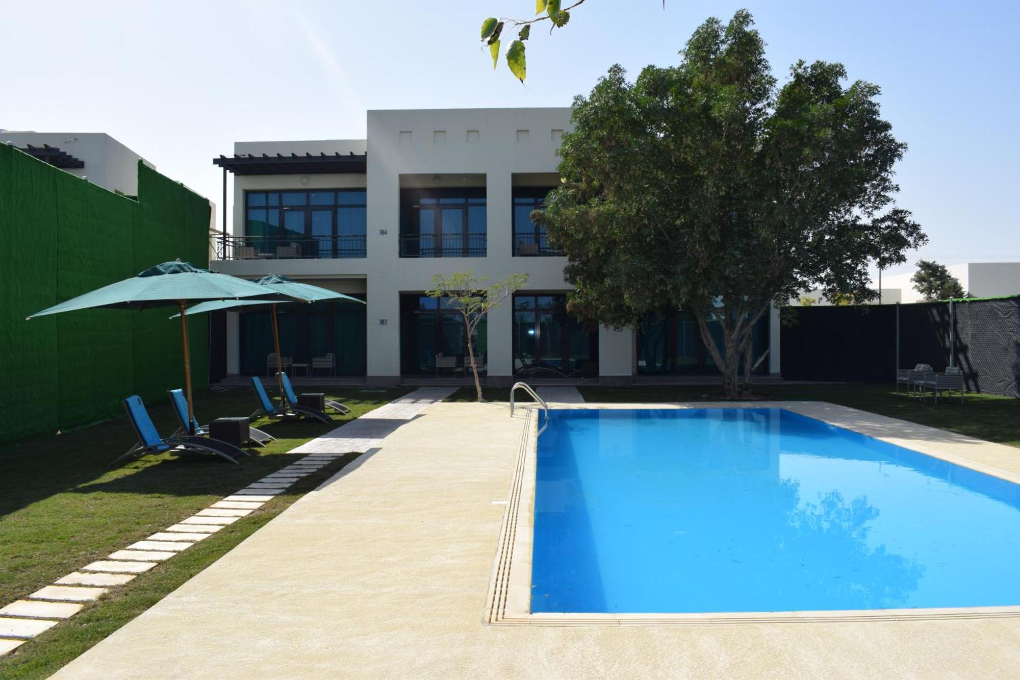 Retaj Salwa Resort & Spa Doha Buitenkant foto A villa in Al Reef