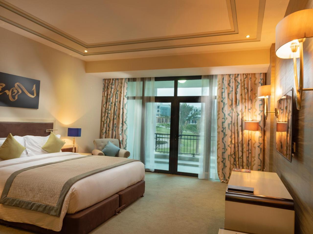 Retaj Salwa Resort & Spa Doha Buitenkant foto A room at the hotel